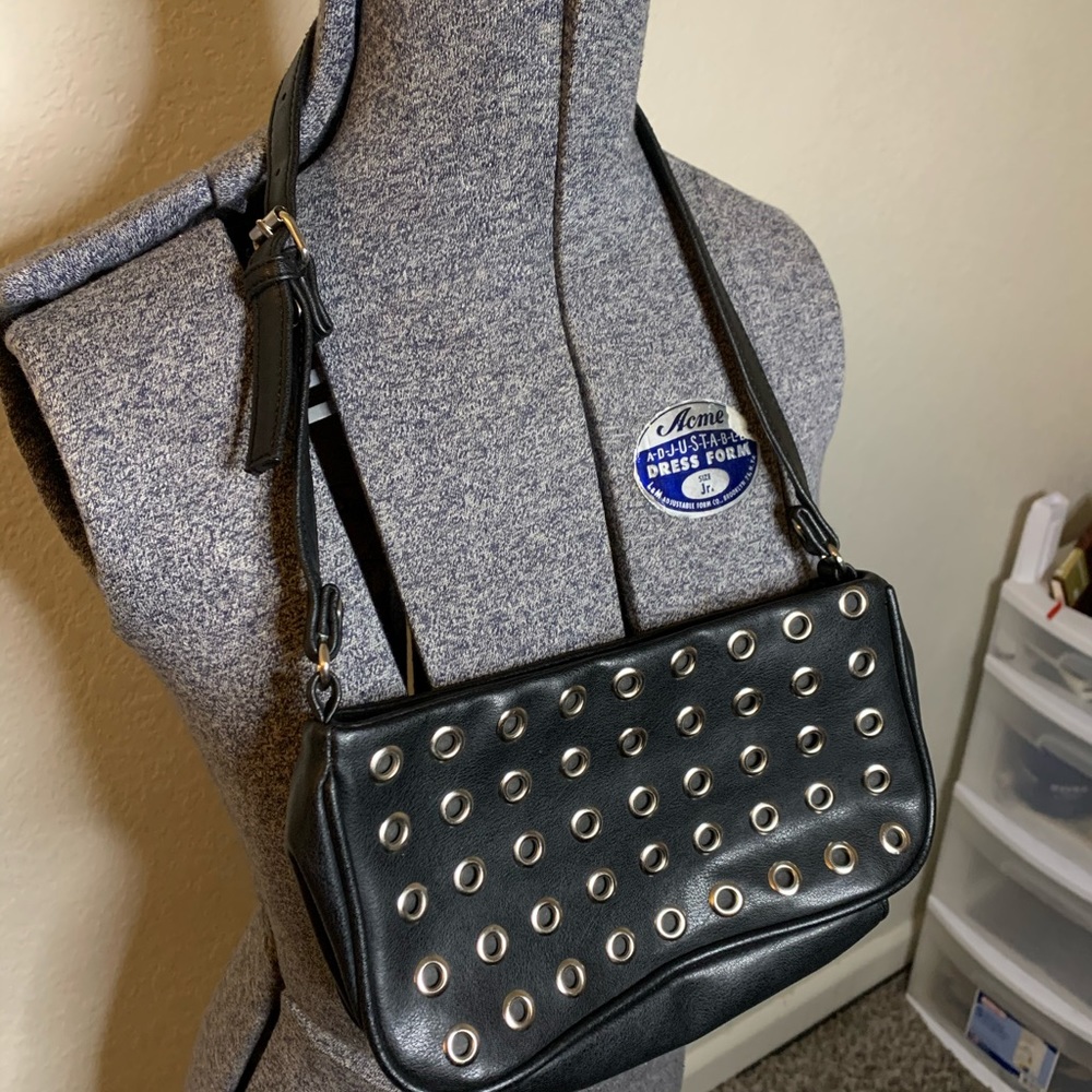 Grunge hand purse 🖤